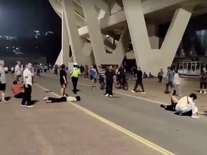 Video: Malam Horor di Pusat Olahraga China gegara Tabrak Lari