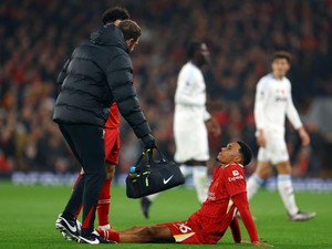 Trent Alexander-Arnold Menepi Beberapa Pekan