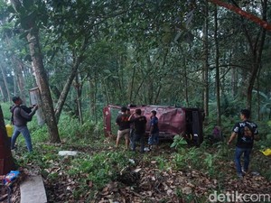Kronologi 2 Mobil Terjun ke Jurang di Jalur Ekstrem Kota Batu-Mojokerto
