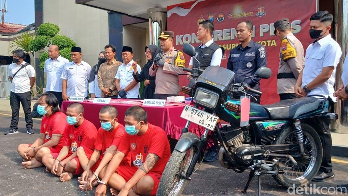 4 pengedar sabu dibekuk di Polres Pasuruan dalam sepekan