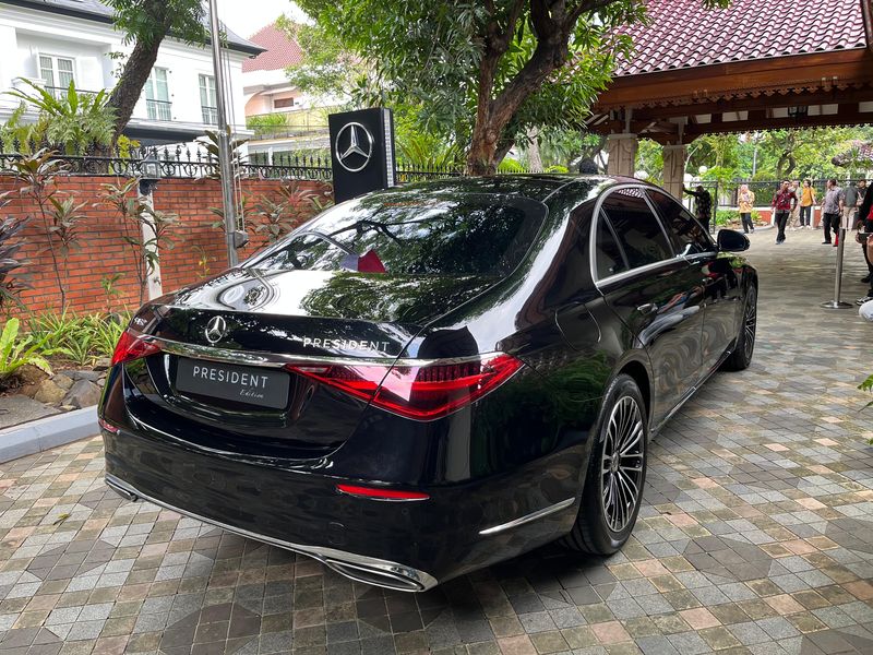 60 unit Mercedes-Benz S450 President Edition resmi dijual