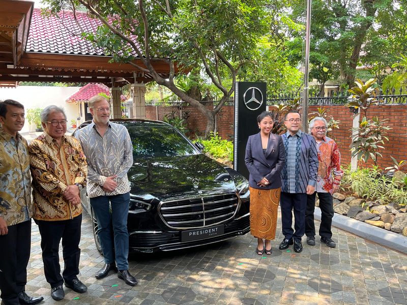 60 unit Mercedes-Benz S450 President Edition resmi dijual