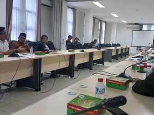 Massa Geruduk DPRD Jogja, Desak Perda Miras yang Kedaluwarsa Direvisi