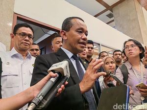 Sebut Gaji Pekerja Proyek Hilirisasi Tinggi, Bahlil: Jangan Bicara UMR!