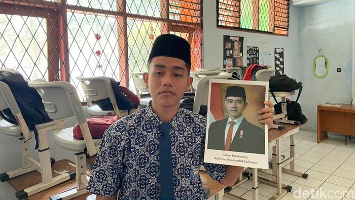 Barkah siswa SMP Negeri 1 Pangandaran yang mirip Wapres Gibran