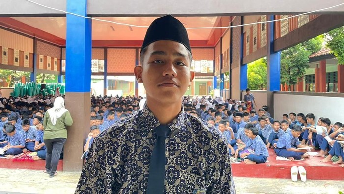 Barkah siswa SMP Negeri 1 Pangandaran yang mirip Wapres Gibran