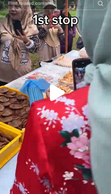 Berlari Marathon, Peserta Ini Dapat Banyak Makanan Gratis