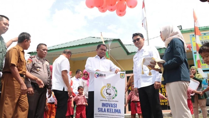 Bupati Sergai Darma Wijaya meluncurkan inovasi (Dok. Pemkab Sergai)