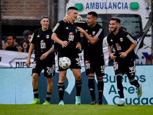 Ada Youtuber Main, Laga Liga Argentina Ini Diinvestigasi
