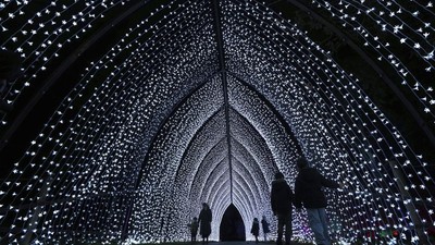 Gemerlap Cahaya Natal di Kew Gardens London