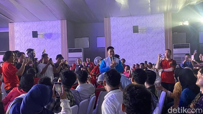 Ketum PSI Kaesang Pangarep dalam acara di Hotel UTC Semarang, Rabu (13/11/2024).