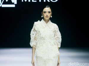 8 Koleksi Lace by Artkea x Metro Department Store, Busana Anggun Serba Pastel