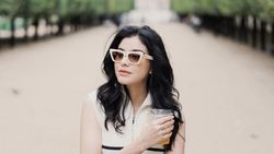 Potret Medina Dina, Satu-satunya Cewek yang Dikenalkan Gading Marten ke Keluarga