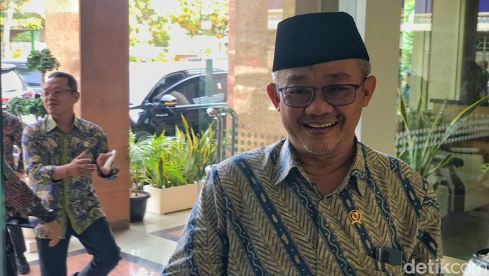 Mendikdasmen Abdul Muti di kantor PP Muhammadiyah, Kota Jogja, Rabu (13/11/2024).