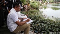 RK mengatakan opsi menggusur permukiman yang sudah ada justru akan menimbulkan persoalan baru.