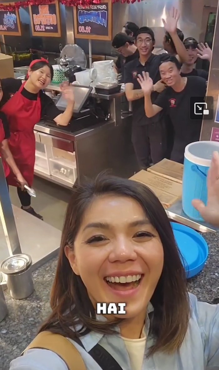 Momen Seru Merry Riana Jajan Madu hingga Bisnis Katering Sehat Momen Seru Merry Riana Jajan Madu hingga Bisnis Katering Sehat