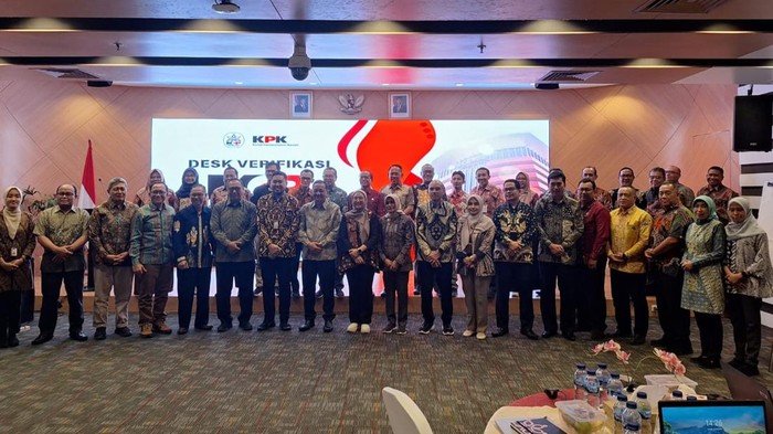 Pemkab Lamongan mengikuti Desk Verifikasi monitoring center for prevention (MCP)