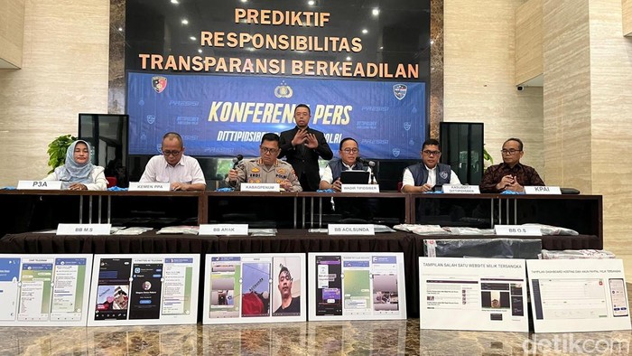 Polri terus mengusut kasus tindak pidana pornografi anak berbasis digital. Selama 6 bulan, Polri membongkar 47 kasus pornografi anak dan membekuk 58 tersangka. (Rumondang N/detikcom)