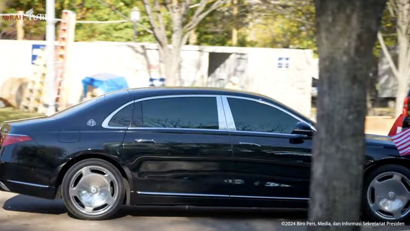 Prabowo naik Mercedes-Maybach ke Gedung Putih