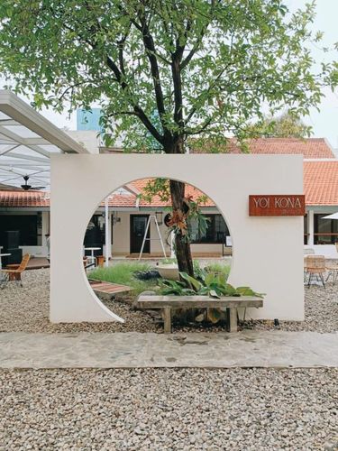 Rekomendasi cafe untung bersantai di Surabaya