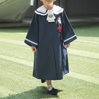 Unggahan Ruben itu pun dibanjiri ucapan selamat untuk Thania yang sebentar lagi akan segera menjadi siswi Sekolah Dasar. Tak sedikit juga yang memuji kekompakan Ruben dan Sarwendah dalam membesarkan anak-anaknya meski sudah bercerai. Foto: Instagram/@ruben_onsu