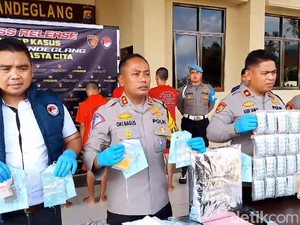 Polisi Tangkap 8 Pengedar Sabu dan Obat-obatan Terlarang di Pandeglang