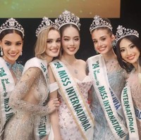 Wanita asal Yogyakarta ini menjadi runner-up 4 di malam final. Sophie Kirana berhasil menempati posisi sebagai juara kelima setelah sebelumnya lolos ke Top 20 dan Top 8. Foto: Instagram