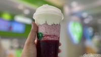 Selain itu, di sini juga ada varian yang disajikan dengan creamcheese. Kami mencoba varian Grape Cheese seharga Rp 31.000 untuk ukuran medium. Foto: detikcom/Riska Fitria