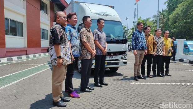 Truk listrik Fuso eCanter.