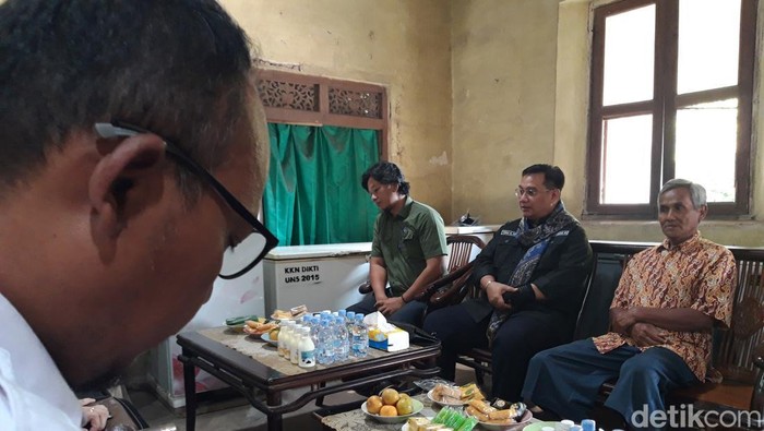 Ombusdman RI berdialog dengan Pramono di rumahnya Desa Mojosongo, Kecamatan Mojosongo, Kabupaten Boyolali, Rabu (13/11/2024).