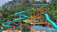 Waterboom di Lembah Hijau.