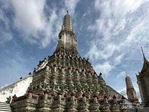 Wat Arun yang Selalu Jadi Favorit