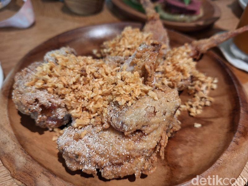 Young Restaurant di Jl. Wijaya II, Jakarta Selatan