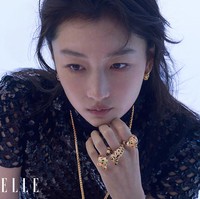 Pemain film mendapat penghargaan ‘Aktris Terbaik’ dari berbagai ajang bergengsi, seperti Golden Horse Award, Hong Kong Film Award, dan Golden Rooster Award, yang membuatnya menjadi aktris termuda yang diganjar predikat ‘Film Grand Slam’.Foto: Dok. Instagram/Weibo Zhou Dongyu