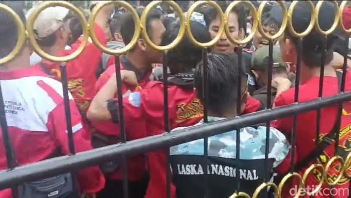 Bentrok buruh di Cianjur