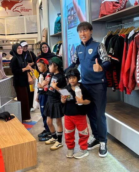 berbuatbaik,id dan Persatuan Sepak Bola Seluruh Indonesia (PSSI) secara resmi berkolaborasi guna menghadirkan kebahagiaan dan inspirasi bagi anak-anak. (Dok. berbuatbaik.id)