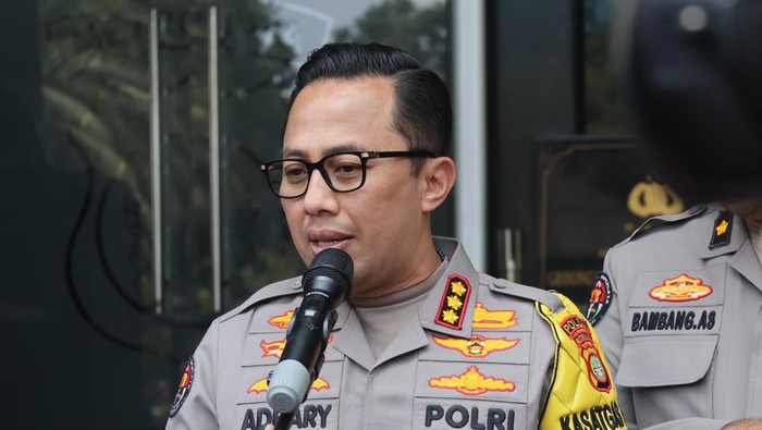 Bidhumas Polda Metro Jaya menggelar workshop untuk meningkatkan kemampuan videografi anggota.
