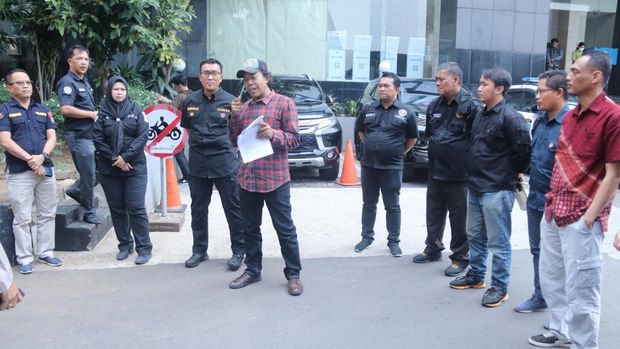 Bidhumas Polda Metro Jaya menggelar workshop untuk meningkatkan kemampuan videografi anggota.