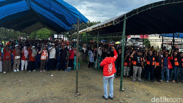 Cagub Sulsel nomor urut 1 Danny Pomanto kampanye di Barru.