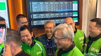 Jensen Huang memang sedang jadi bintang di jagat teknologi. Foto: Adi Fida Rahman/detikinet
