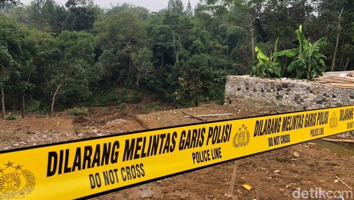 Dinding kolam yang ambruk yang tewaskan empat santri di sebuah ponpes di Kadudampit, Kabupaten Sukabumi
