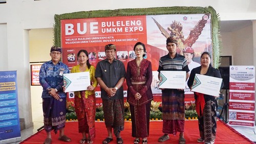 Disdagperinkop-UKM) menggelar Buleleng UMKM Expo (BUE) 2024 yang digelar selama dua hari tanggal 14-15 November 2024 di Gedung PLUT K-UMKM Singaraja. (Pemkab Buleleng)