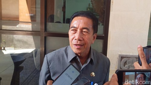 Kepala Dinas Lingkungan Hidup Kabupaten Karangasem I Nyoman Tari, Kamis (14/11/2024). (I Wayan Selamat Juniasa)