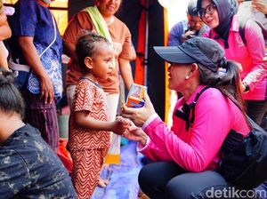 Ketum Bhayangkari Distribusikan Bantuan ke Pengungsi Erupsi Gunung Lewotobi