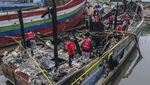 Kondisi Belasan Kapal Nelayan Usai Terbakar Hebat di Pekalongan