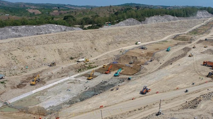 Mengintip Proyek Bendungan Jragung Dikebut Kelar 2025 Pembangunan Bendungan Jragung di Semarang terus dikebut. Proyek ini ditargetkan selesai pada 2025 mendatang.