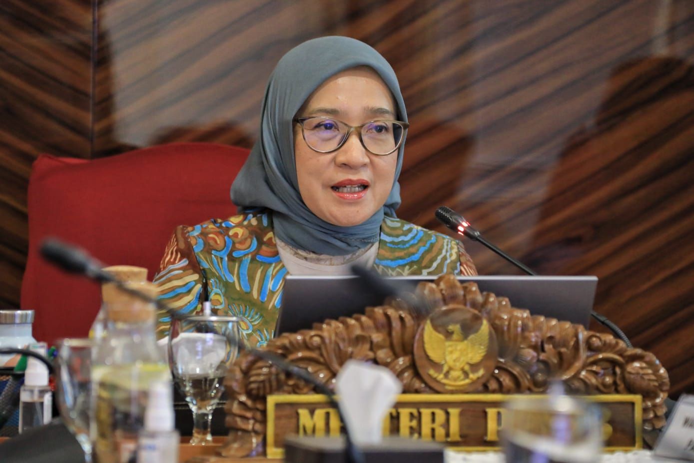 Menteri Pendayagunaan Aparatur Negara dan Reformasi Birokrasi (PANRB) Rini Widyantini saat membuka Rapat Evaluasi Seleksi Kompetensi Dasar CPNS Tahun Anggaran 2024 secara virtual, Rabu (13/11). (Dok. PANRB) Menteri Pendayagunaan Aparatur Negara dan Reformasi Birokrasi (PANRB) Rini Widyantini saat membuka Rapat Evaluasi Seleksi Kompetensi Dasar CPNS Tahun Anggaran 2024 secara virtual, Rabu (13/11). (Dok. PANRB)