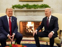 Video Pertemuan Hangat Donald Trump dan Joe Biden di Gedung Putih