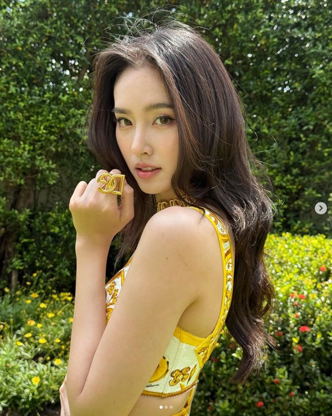 Nick Cheung banyak dihujat netizen usai membuat komentar sinis tentang Nong Poy. Di dunia maya, Nong Poy begitu populer dan memiliki banyak penggemar karena kecantikan transgender ini bak wanita asli.  Foto: Dok. Instagram poydtreechada