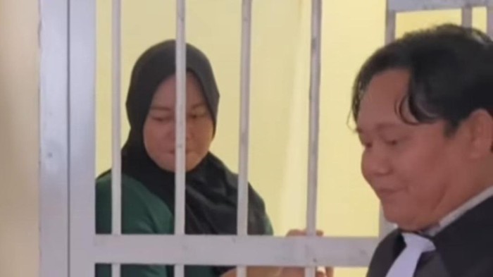 Novi divonis 14 bulan penjara usai menyiram penguntit yang mengganggunya selama 6 bulan.